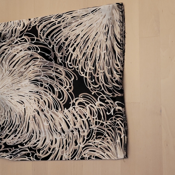 Y2K Vibe London Times Ruched Swirl Print Bodycon Dress - Picture 11 of 14